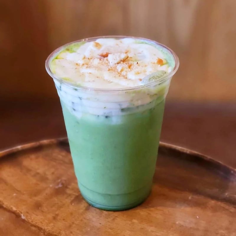 Banana Creme Matcha Latte